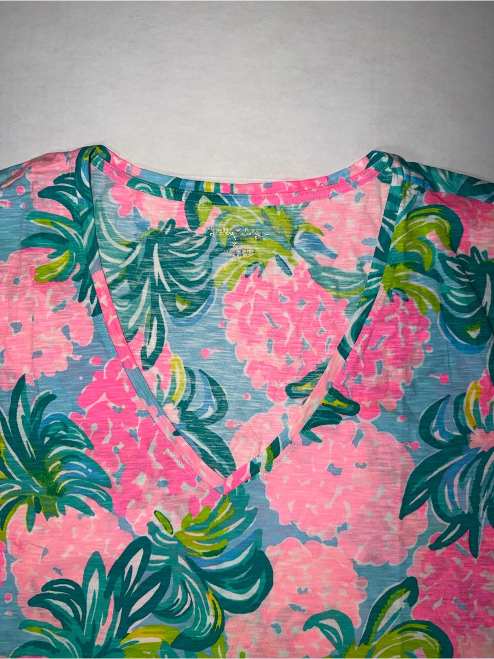 Lilly Pulitzer Pink & Green Floral V-Neck Short Sleeve Top - Picture 3 of 3